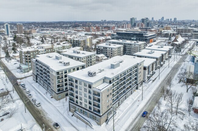 Photo - 275 Larch St