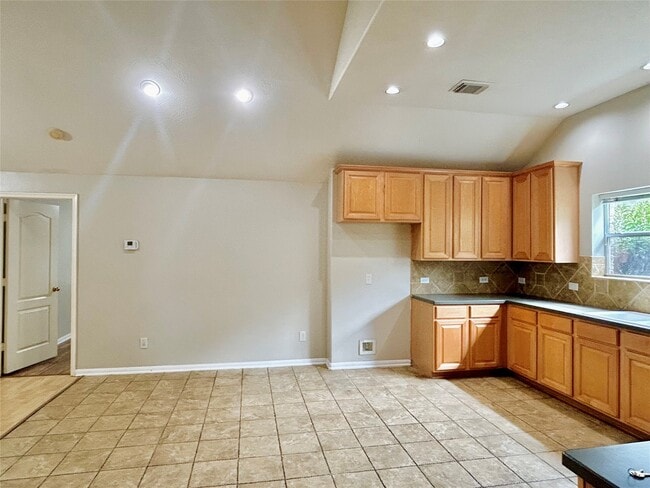Building Photo - 6535 Silky Moss Dr