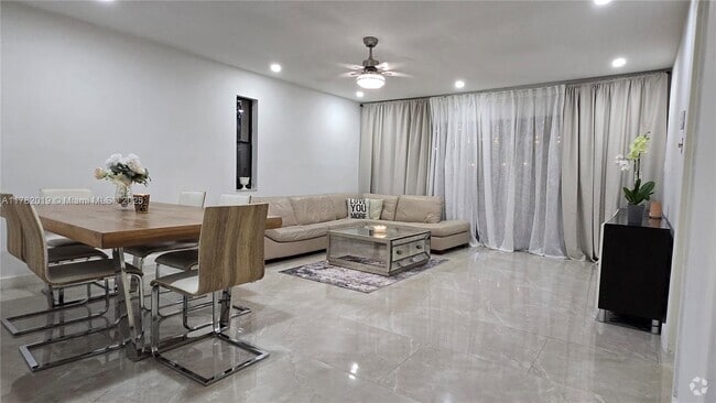 Building Photo - 251 NW 43rd Ct Rental