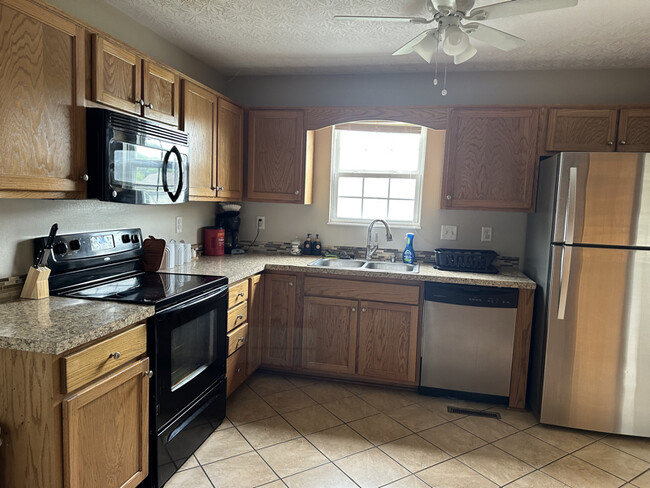 Photo - 207 Vineyard Rd