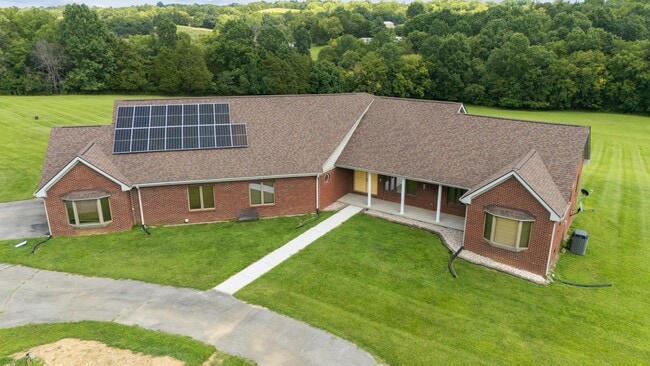 Building Photo - 1221 Hawthorne Ln