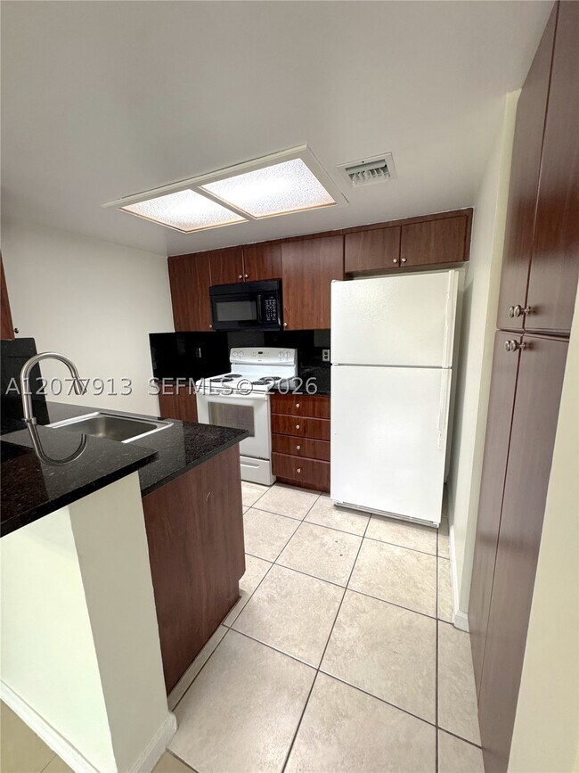 3252 Coral Lake Dr Unit 3252