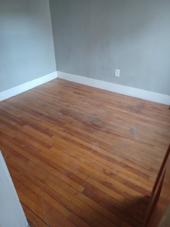 Photo - 204 Blake St