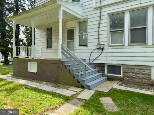 Photo - 122 Houston Ave Apartment