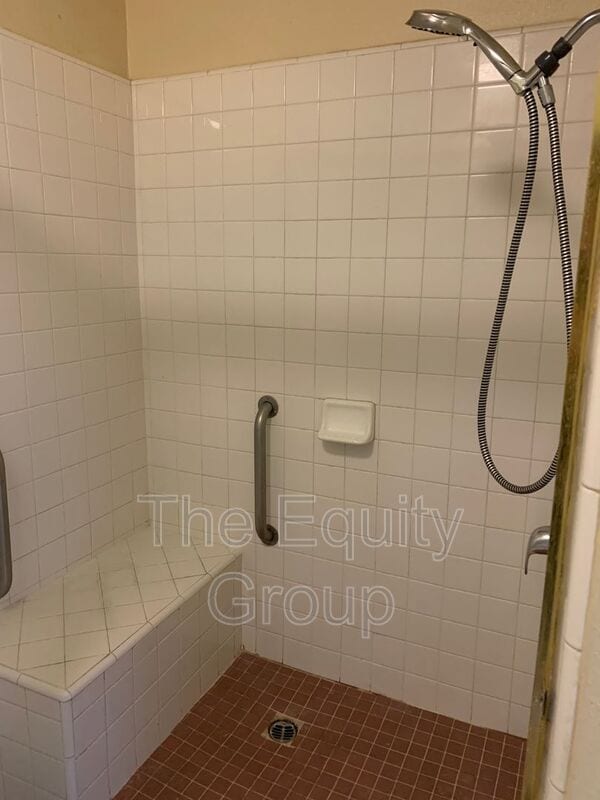 Photo - 1546 N Oak Park St