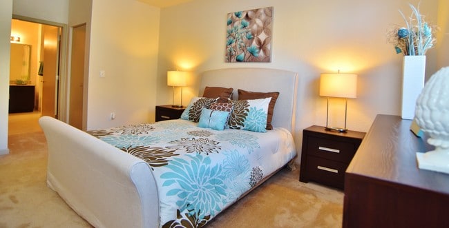 Photo - Compson Place Apartments