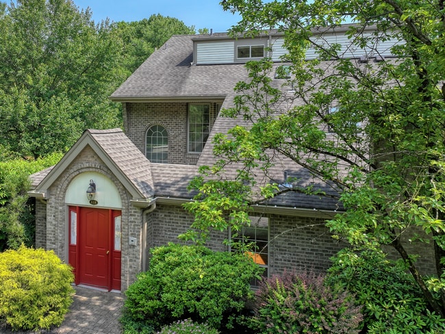 Photo - Fox Chapel Luxury Townhome, 4 Bedrooms, 3.5 Bathrooms, 3 Care Garage, Finished Basement.