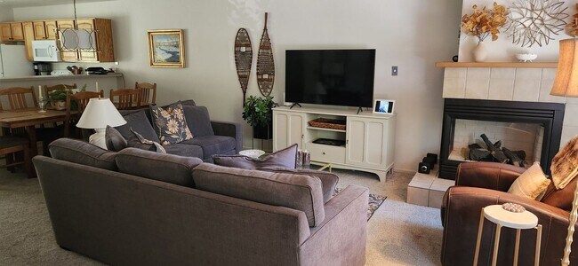 Photo - 213 Kestrel Ln