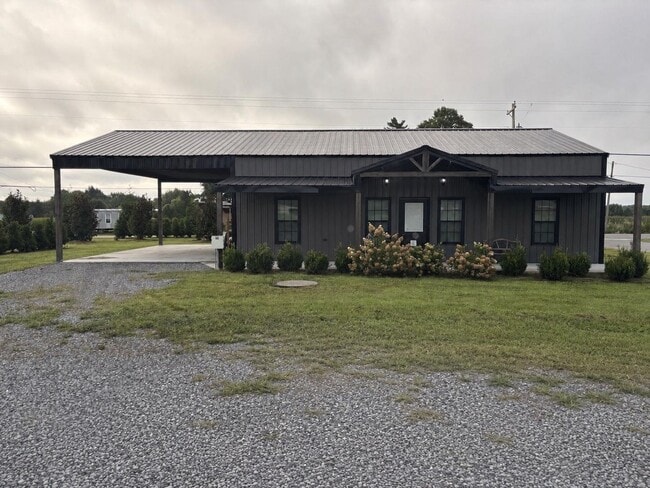 Building Photo - 516 CR 329