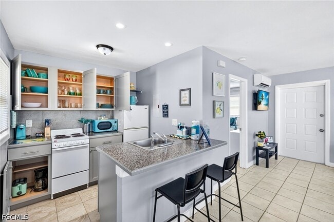 Photo - 4831 Tudor Dr