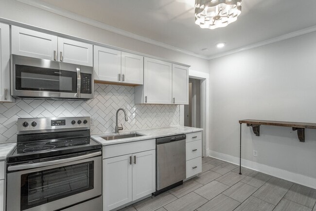 Building Photo - 3 Bedroom in North Chattanooga