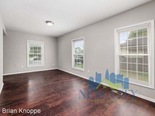 Photo - 2 br, 1 bath House - 425 S Glenwood Ave