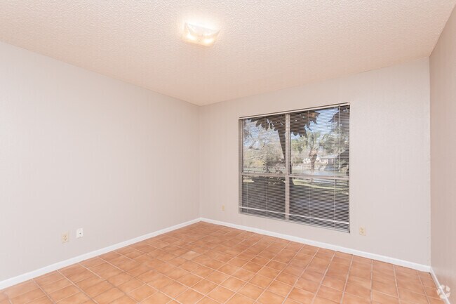 1BR, 1BA - 678SF Bedroom