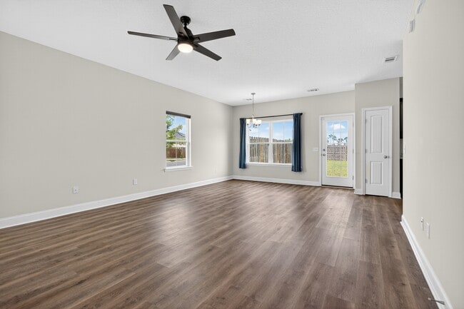 Photo - 100 Centennial Ct