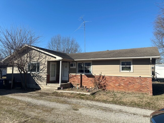 Building Photo - S0048-MF2-E1 Unit B