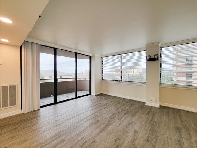 Photo - 3525 Sage Rd Unit 515