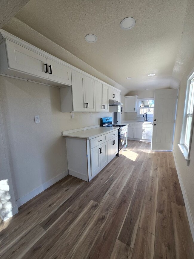 Photo - 1 Br 1 Ba available now