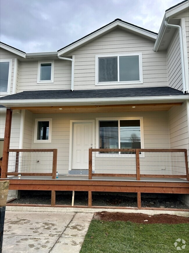 Building Photo - 200 Front St Rental