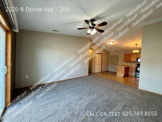 Photo - 2220 Devon Ave Unidad 205
