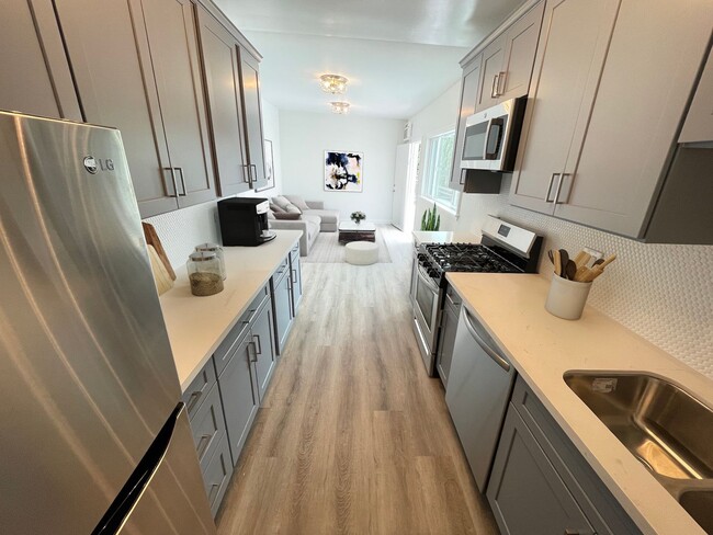 Photo - 4232 Lindblade Dr