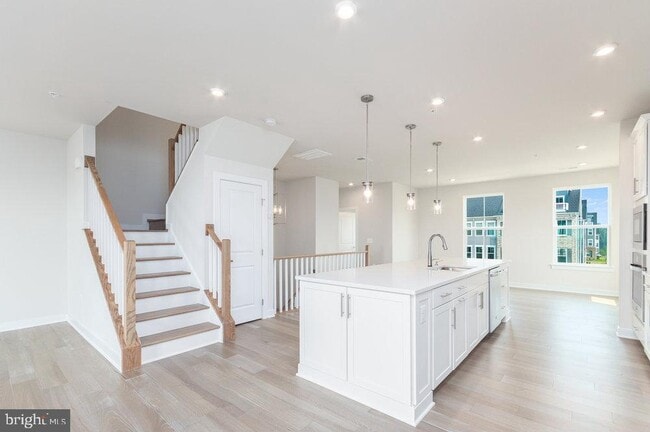 Photo - 1687 Dunnington Pl