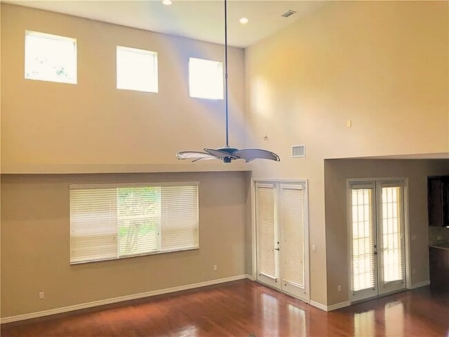 Photo - 652 Legacy Park Dr