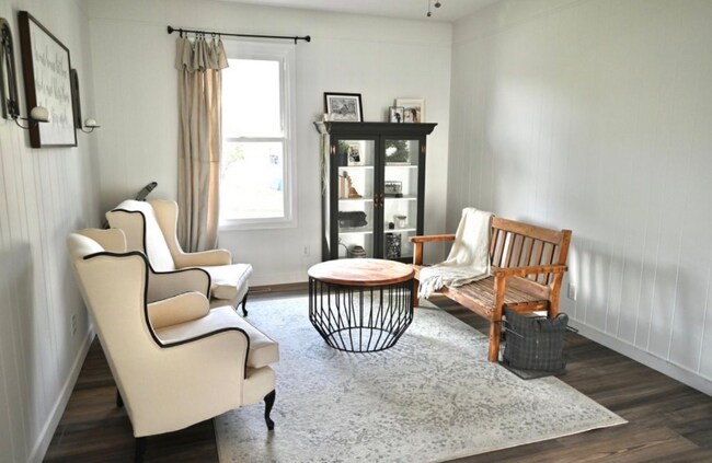 Photo - 802 Longview Dr