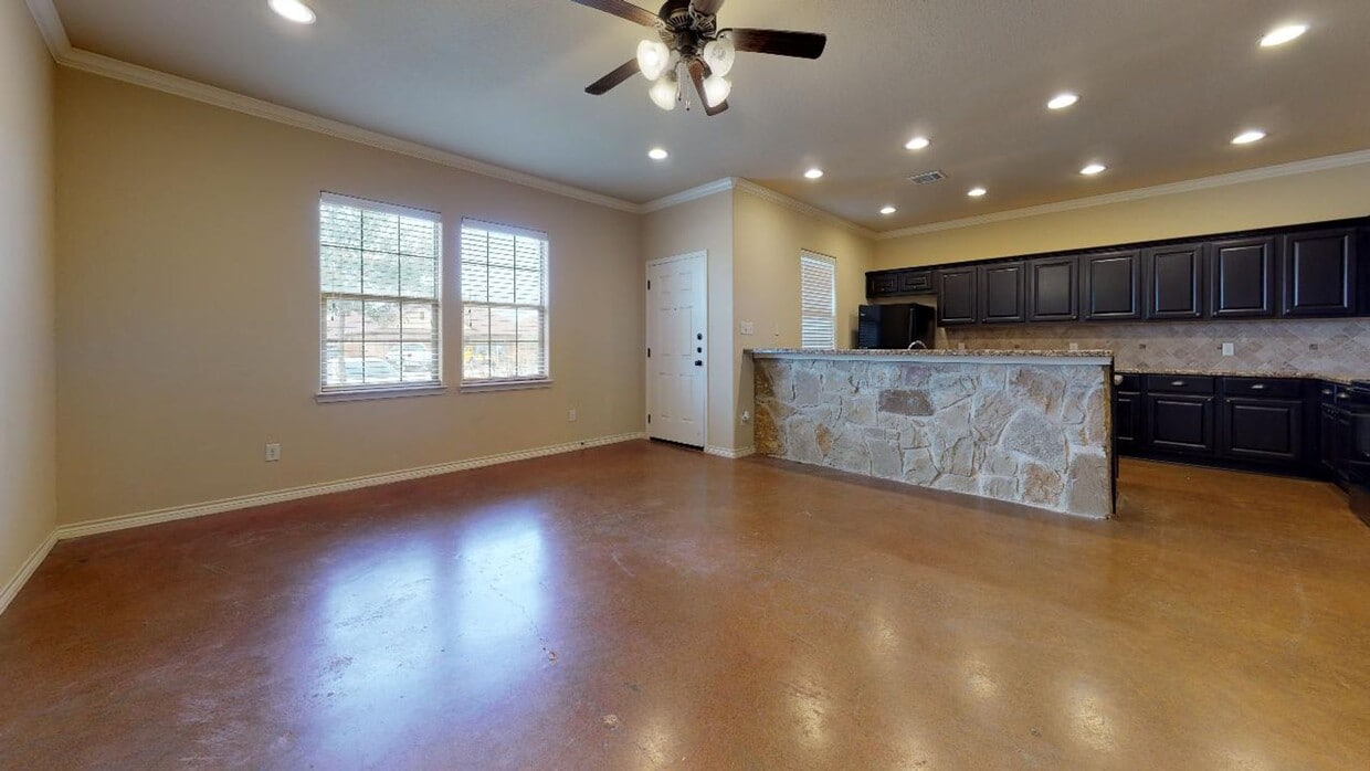 Photo - 4 Bed, 4 Bath Barracks townhome