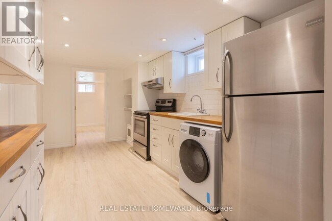 Photo - 115 Porchester Dr