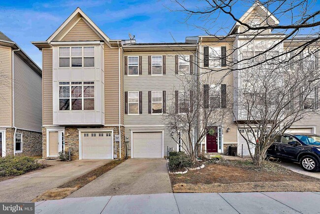 Photo - 154 Moore Dr Townhome