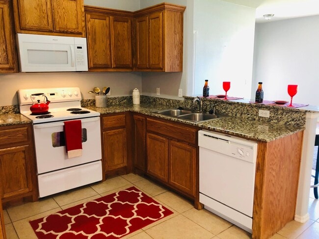 Photo - 3 bedroom, 2 bath with 2 car garage duplex...
