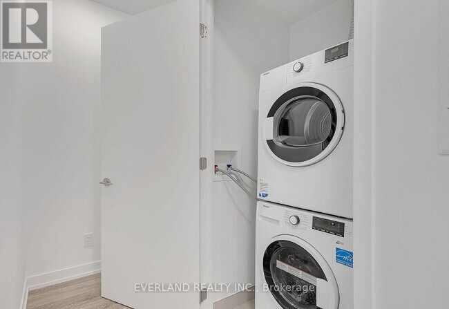 Photo - 3100 Keele St Unité 304