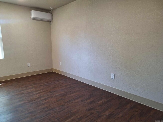 Photo - 306 Hornbeck Ave