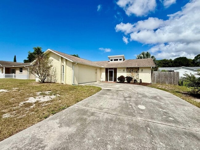 Photo - 6149 Staunton Dr