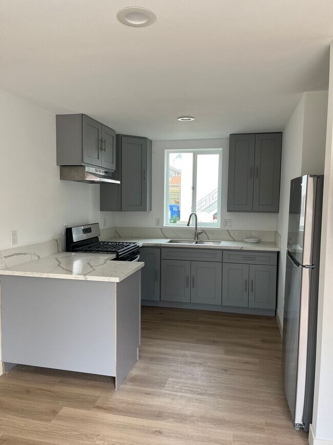 255 S Ave 55 Unit 11