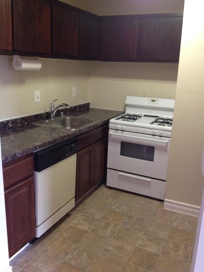 Photo - Spacious One Bedroom/One Bathroom Apartment in Montpelier Village with Panoramic Balcony Views wi...