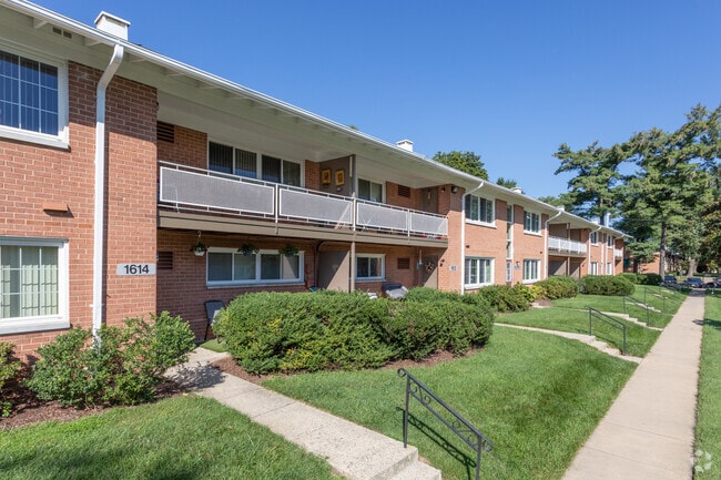 Photo - Woodmont Park Apartments