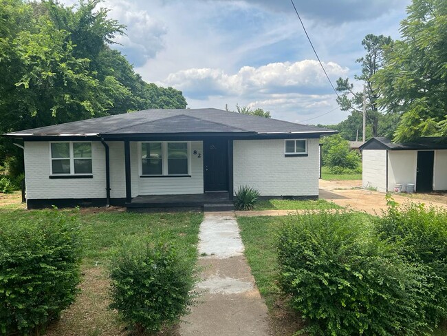 Building Photo - 82 W Falls Rd Rental