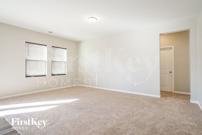 Photo - 56 Cottontail Ln