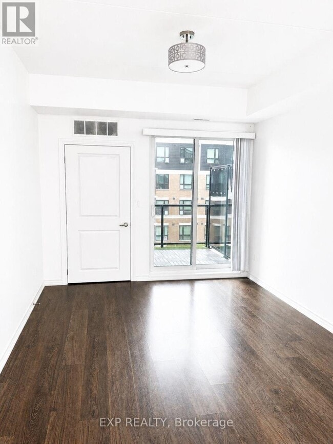 Photo - 1284 Gordon St
