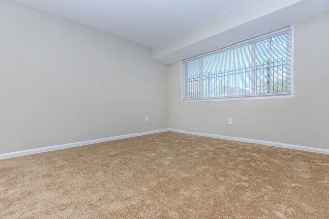Regency Court Apartments