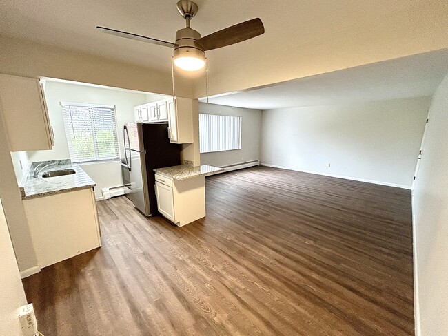 2BR, 1BA- 850 SF Din,Kitch,LR