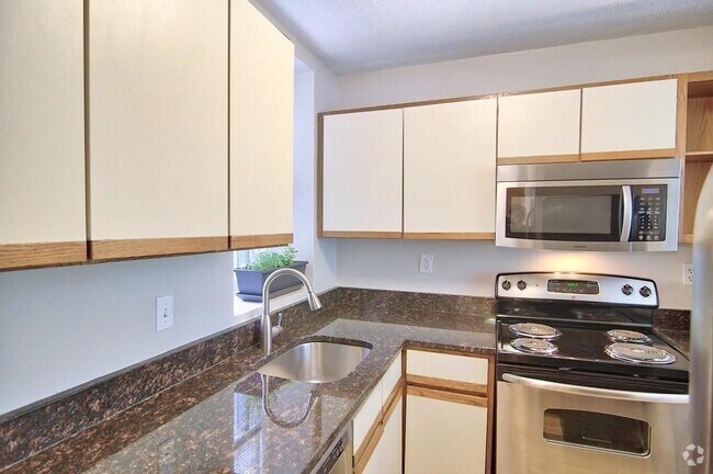 Building Photo - 1409 Commonwealth Avenue Unit 301 Rental