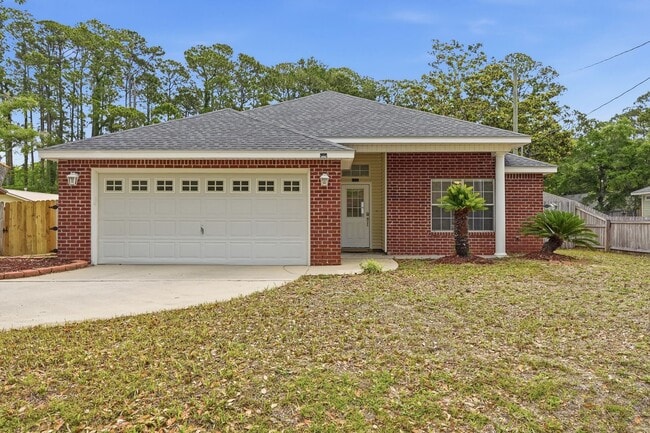 Renovated Home in Niceville! - Renovated Home in Niceville!