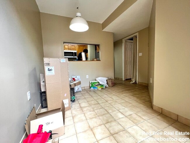 Photo - 152 Kelton St Unit 3