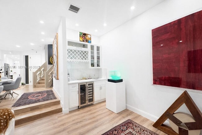 Photo - 2676 NE 135th St