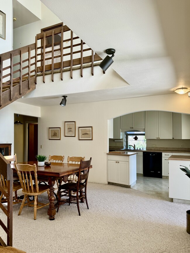 Photo - 7661 Wandering Dr