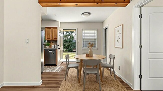 Photo - 1618 Chippeway Ln