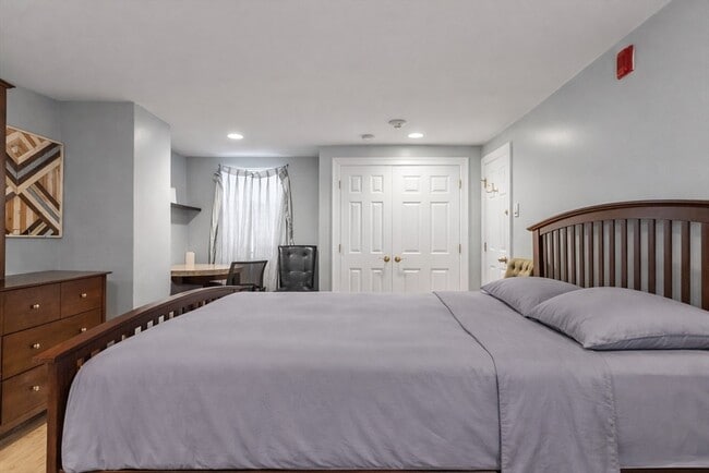 Building Photo - 1170 Massachusetts Ave Unit L2