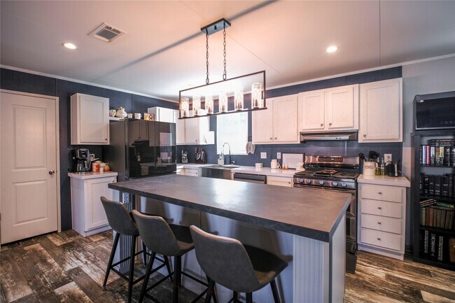 Photo - 5402 Five Oaks Dr